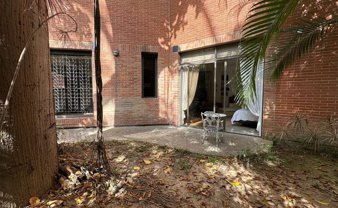 Apartamento Planta Baja en Venta en Altamira, Caracas – 783m², 6 Habitaciones, 6 Baños y 7 Puestos de Estacionamiento