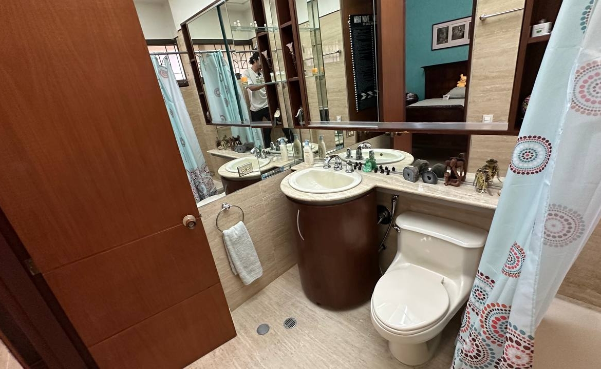Apartamento Planta Baja en Venta en Altamira, Caracas – 783m², 6 Habitaciones, 6 Baños y 7 Puestos de Estacionamiento