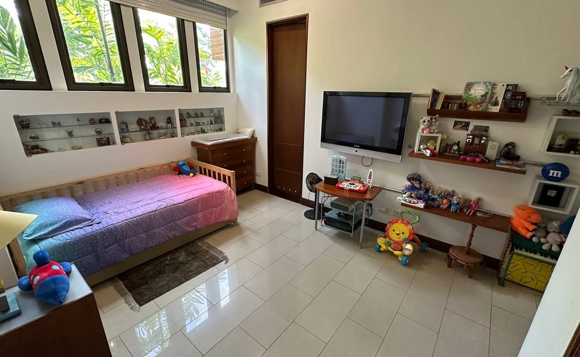Apartamento Planta Baja en Venta en Altamira, Caracas – 783m², 6 Habitaciones, 6 Baños y 7 Puestos de Estacionamiento