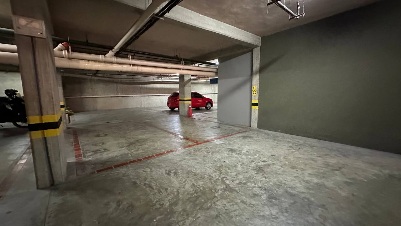 Altamira-Apartamento-Estacionamiento Apartamento Planta Baja en Venta en Altamira, Caracas – 783m², 6 Habitaciones, 6 Baños y 7 Puestos de Estacionamiento