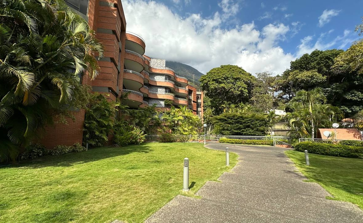 Apartamento Planta Baja en Venta en Altamira, Caracas – 783m², 6 Habitaciones, 6 Baños y 7 Puestos de Estacionamiento