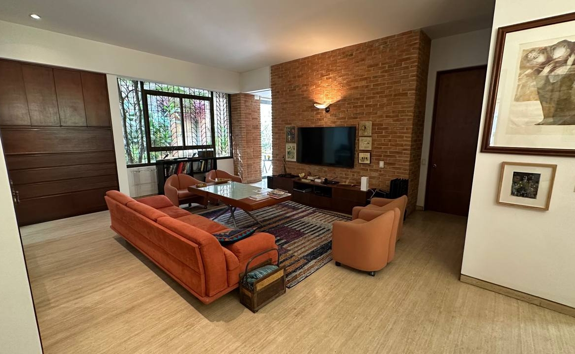 Apartamento Planta Baja en Venta en Altamira, Caracas – 783m², 6 Habitaciones, 6 Baños y 7 Puestos de Estacionamiento