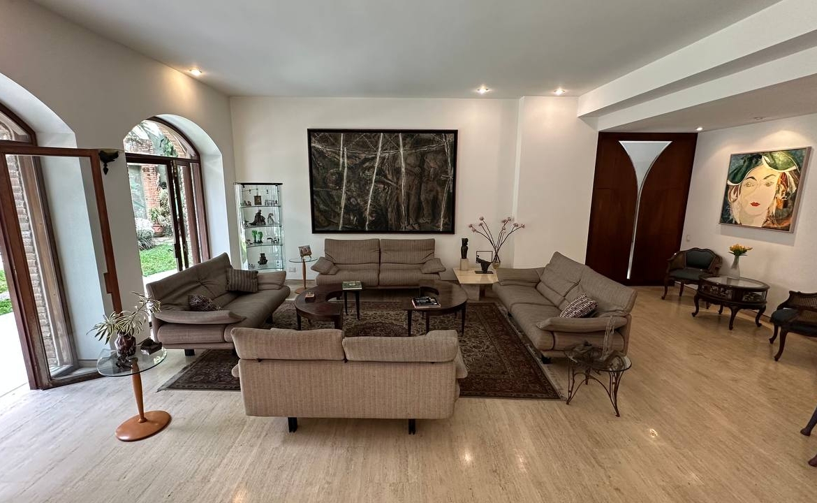 Apartamento Planta Baja en Venta en Altamira, Caracas – 783m², 6 Habitaciones, 6 Baños y 7 Puestos de Estacionamiento