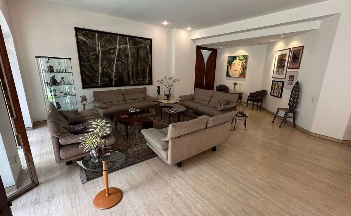 Apartamento Planta Baja en Venta en Altamira, Caracas – 783m², 6 Habitaciones, 6 Baños y 7 Puestos de Estacionamiento