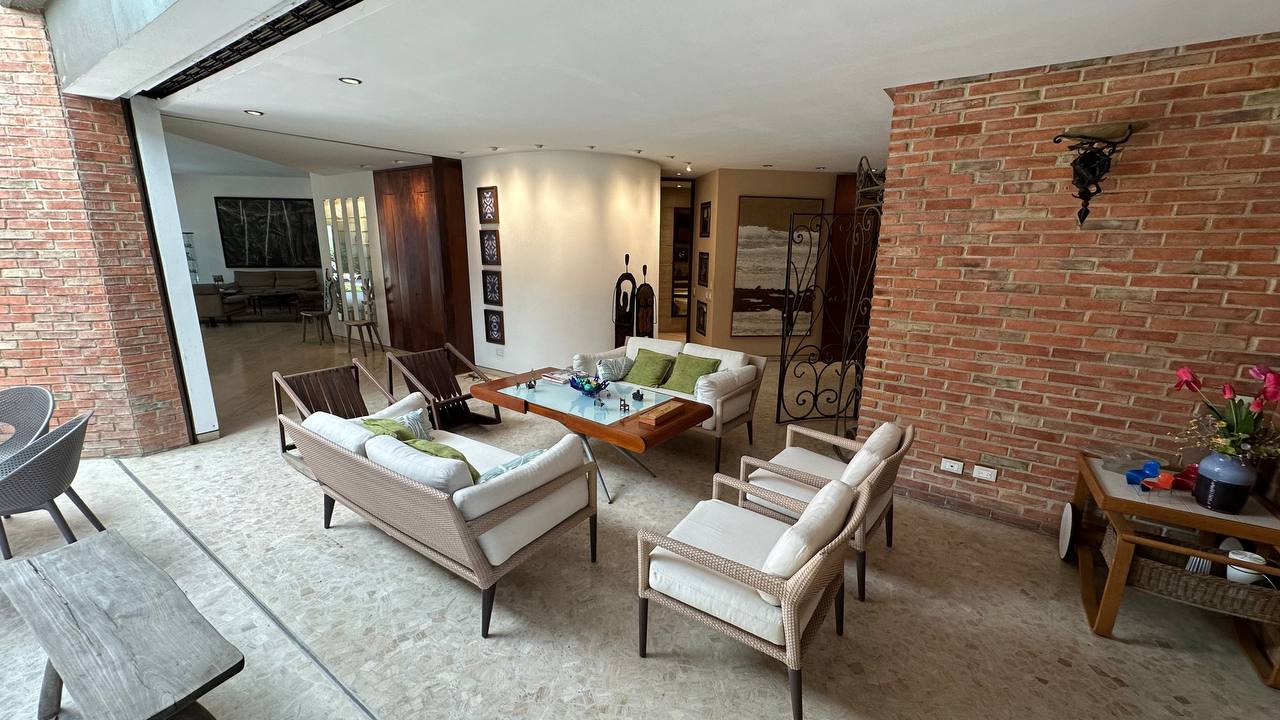 Altamira-Apartamento-Terraza (2) Apartamento Planta Baja en Venta en Altamira, Caracas – 783m², 6 Habitaciones, 6 Baños y 7 Puestos de Estacionamiento