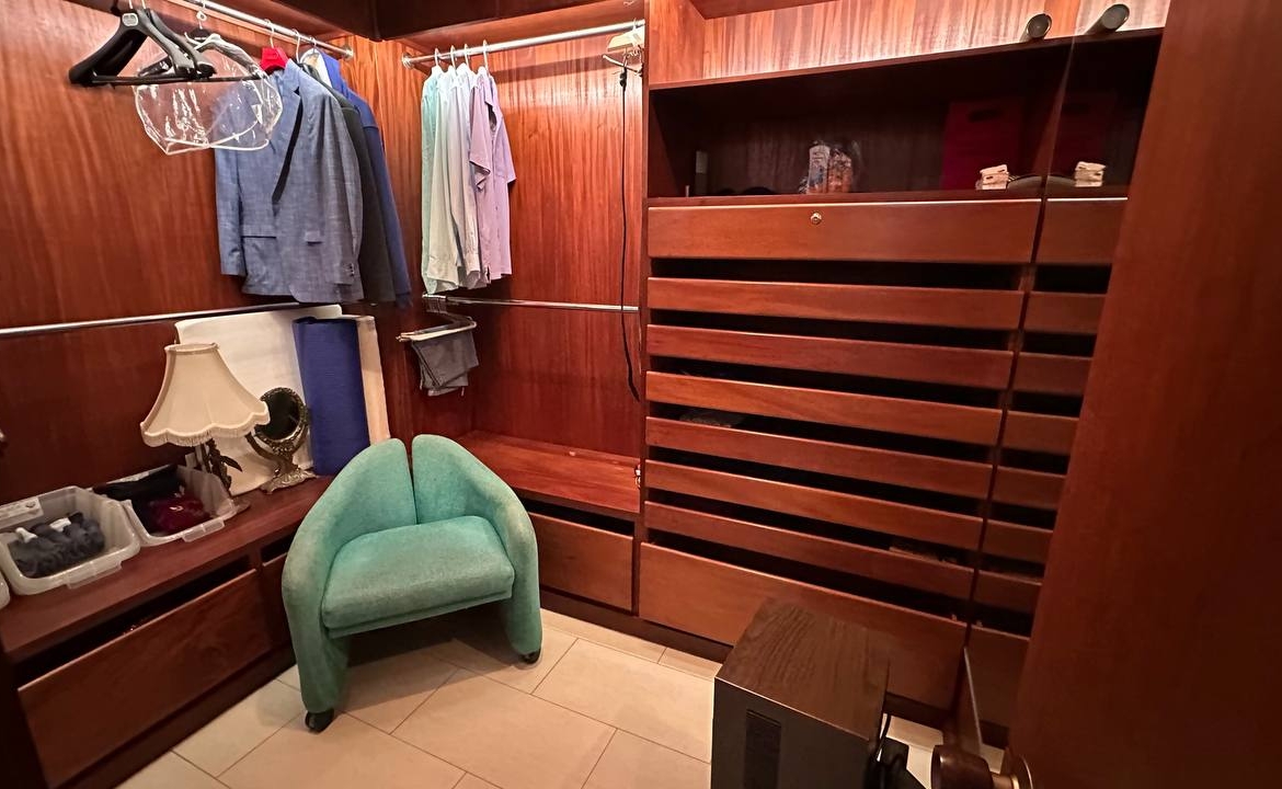 Apartamento Planta Baja en Venta en Altamira, Caracas – 783m², 6 Habitaciones, 6 Baños y 7 Puestos de Estacionamiento