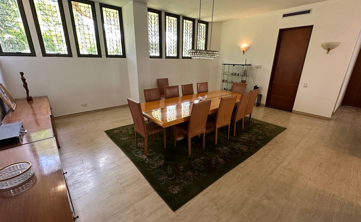 Apartamento Planta Baja en Venta en Altamira, Caracas – 600m², 4 Habitaciones, 4 Baños y 5 Puestos de Estacionamiento