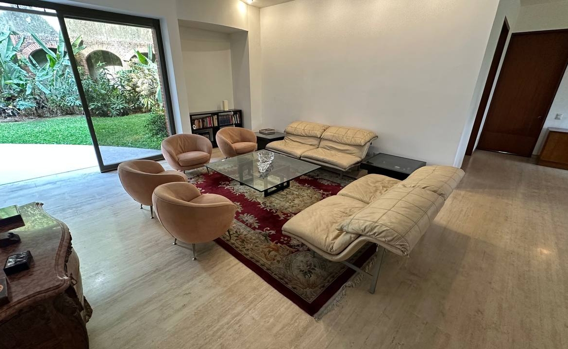 Apartamento Planta Baja en Venta en Altamira, Caracas – 600m², 4 Habitaciones, 4 Baños y 5 Puestos de Estacionamiento