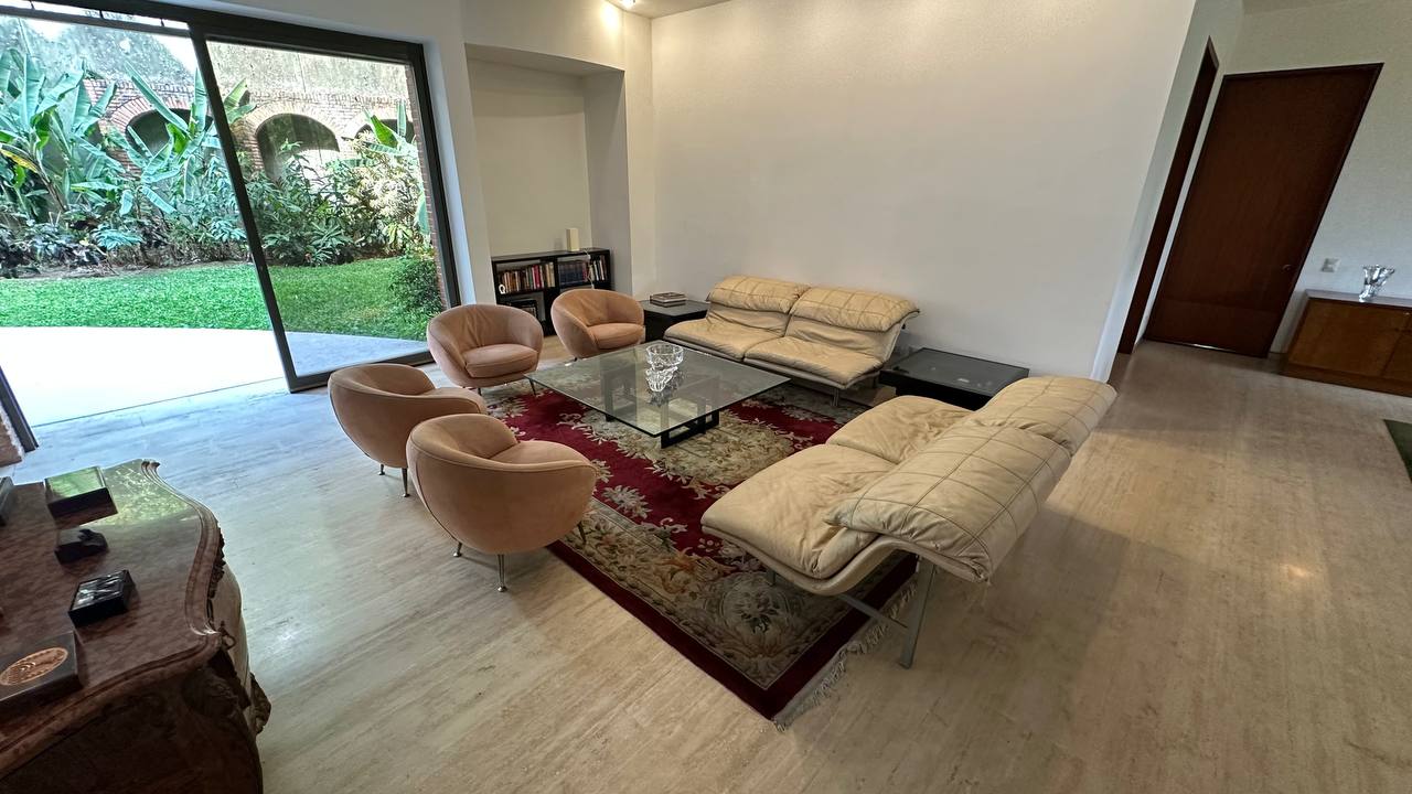 Altamira-PH-Sala (2) Apartamento Planta Baja en Venta en Altamira, Caracas – 600m², 4 Habitaciones, 4 Baños y 5 Puestos de Estacionamiento