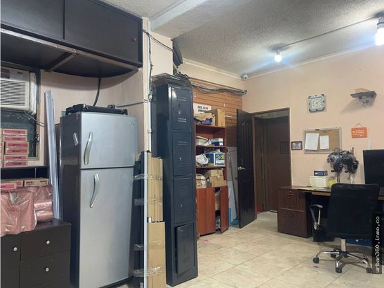 Oficina en Alquiler en La Candelaria, Caracas – 55m², 1 Baño y Opción de 2 Puestos de Estacionamiento
