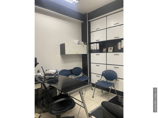 Oficina en Alquiler en La Candelaria, Caracas – 55m², 1 Baño y Opción de 2 Puestos de Estacionamiento