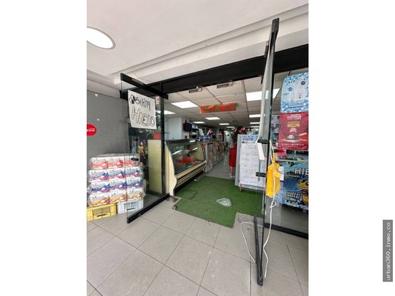 Fondo de Comercio en Venta en Avenida Baralt, Caracas – 360m², 2 Áreas Operativas y 1 Puesto de Estacionamiento
