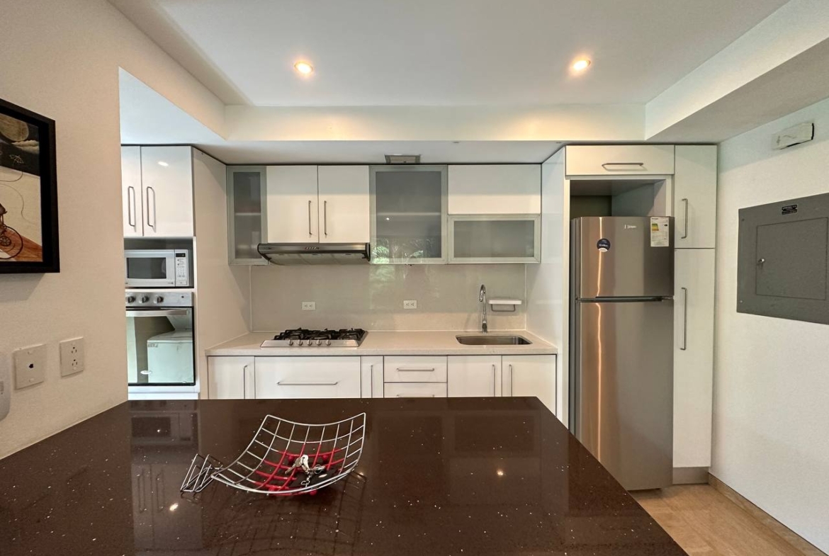 Apartamento en Alquiler en Campo Alegre, Caracas – 92m², 2 Habitaciones, 2 Baños y 2 Puestos de Estacionamiento