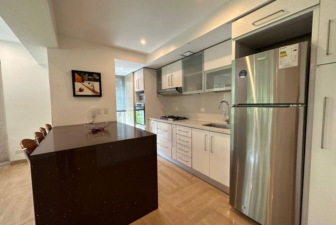 Apartamento en Alquiler en Campo Alegre, Caracas – 92m², 2 Habitaciones, 2 Baños y 2 Puestos de Estacionamiento
