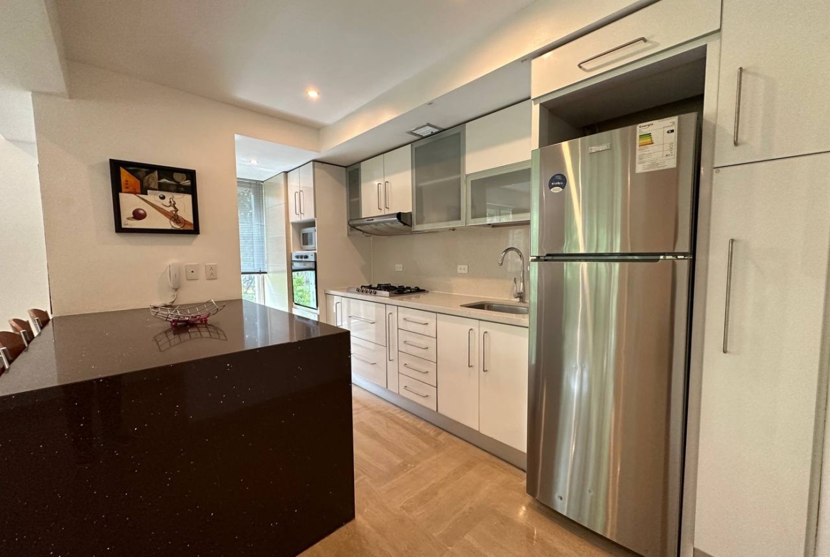 Apartamento en Alquiler en Campo Alegre, Caracas – 92m², 2 Habitaciones, 2 Baños y 2 Puestos de Estacionamiento