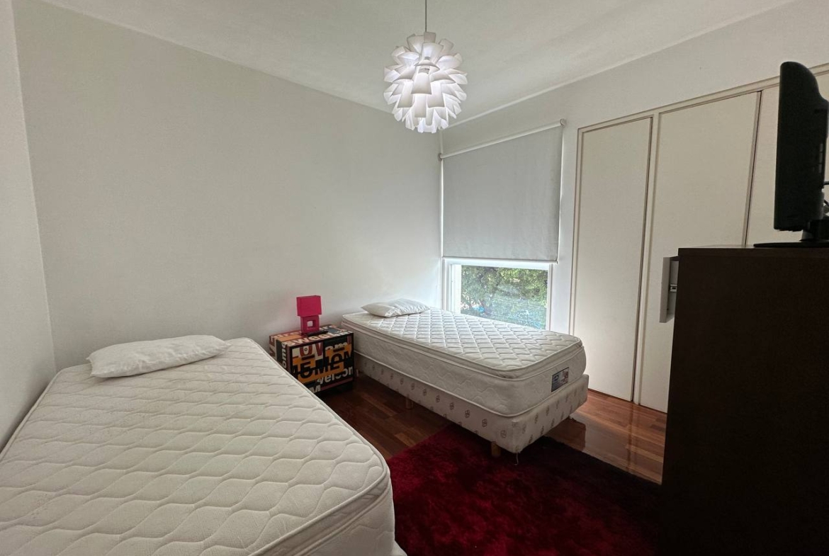 Apartamento en Alquiler en Campo Alegre, Caracas – 92m², 2 Habitaciones, 2 Baños y 2 Puestos de Estacionamiento