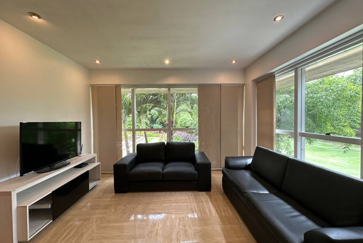 Apartamento en Alquiler en Campo Alegre, Caracas – 92m², 2 Habitaciones, 2 Baños y 2 Puestos de Estacionamiento