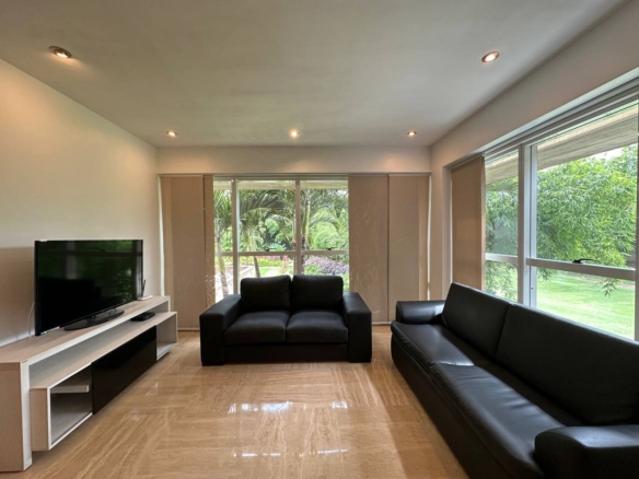 Apartamento en Alquiler en Campo Alegre, Caracas – 92m², 2 Habitaciones, 2 Baños y 2 Puestos de Estacionamiento