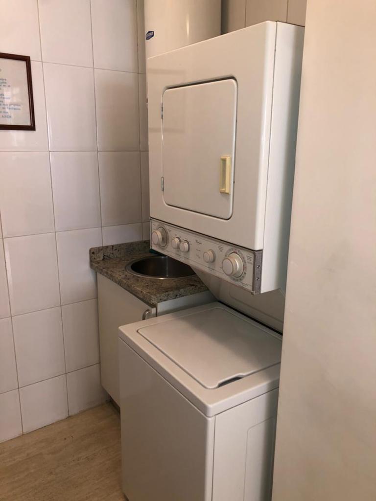 Campo Alegre-Merlot-E-Lavanderia Apartamento en Alquiler en Campo Alegre, Caracas – 76m², 1 Habitación, 2 Baños y 2 Puestos de Estacionamiento