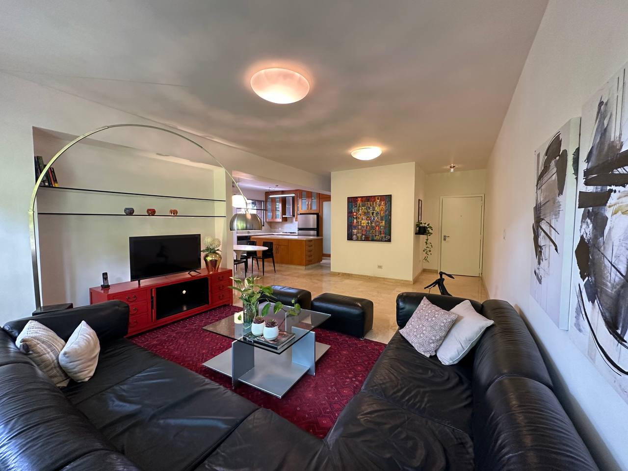 Campo Alegre-Merlot-Sala (4) Apartamento en Alquiler en Campo Alegre, Caracas – 89m², 1 Habitación, 1.5 Baños y 2 Puestos de Estacionamiento