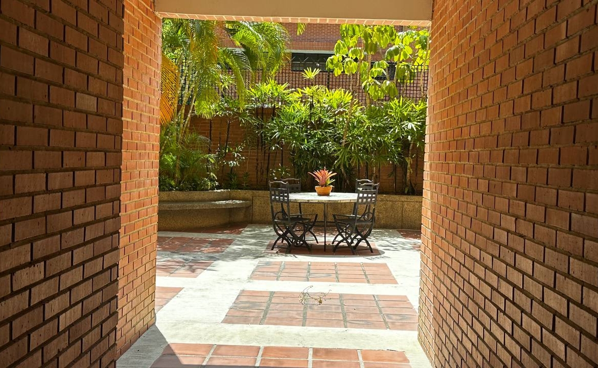 Pent House Dúplex en Venta en Campo Alegre, Caracas – 218m², 4 Habitaciones, 4 Baños y 4 Puestos de Estacionamiento