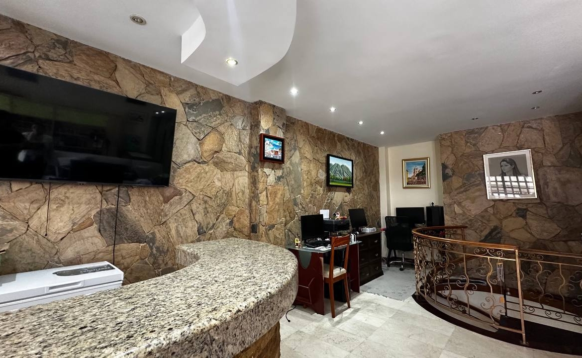 Pent House Dúplex en Venta en Campo Alegre, Caracas – 218m², 4 Habitaciones, 4 Baños y 4 Puestos de Estacionamiento