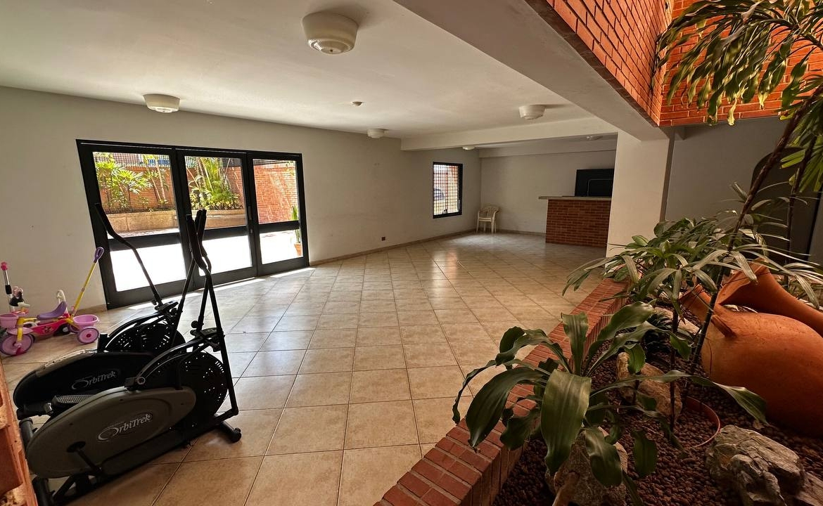 Pent House Dúplex en Venta en Campo Alegre, Caracas – 218m², 4 Habitaciones, 4 Baños y 4 Puestos de Estacionamiento
