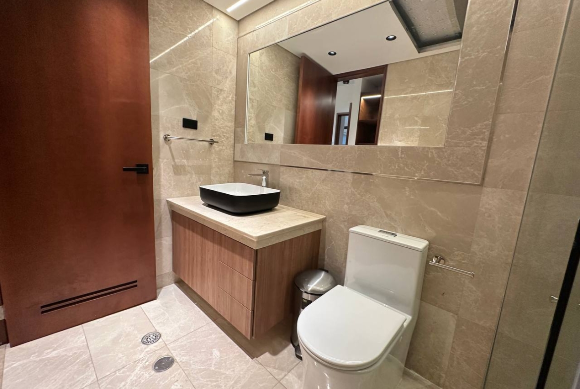 Apartamento en Venta y Alquiler en Campo Alegre, Caracas – 67m², 1 Habitación, 1 Baño y 2 Puestos de Estacionamiento
