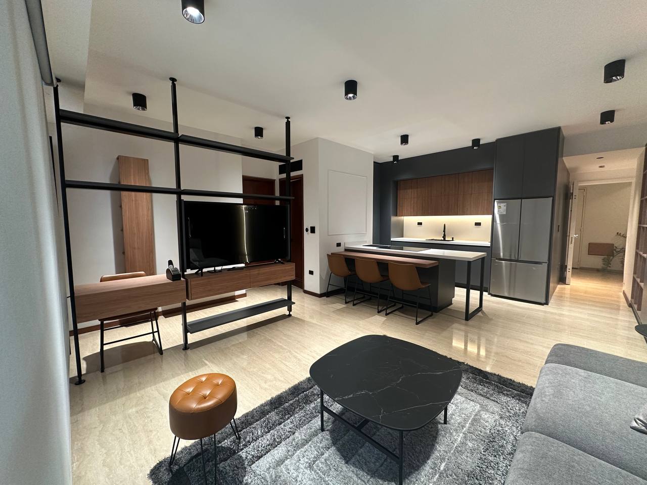 Campo Alegre-Piso1-Comedor2 Apartamento en Venta y Alquiler en Campo Alegre, Caracas – 67m², 1 Habitación, 1 Baño y 2 Puestos de Estacionamiento