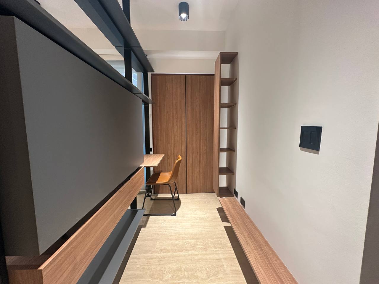 Campo Alegre-Piso1-Oficina (2) Apartamento en Venta y Alquiler en Campo Alegre, Caracas – 67m², 1 Habitación, 1 Baño y 2 Puestos de Estacionamiento