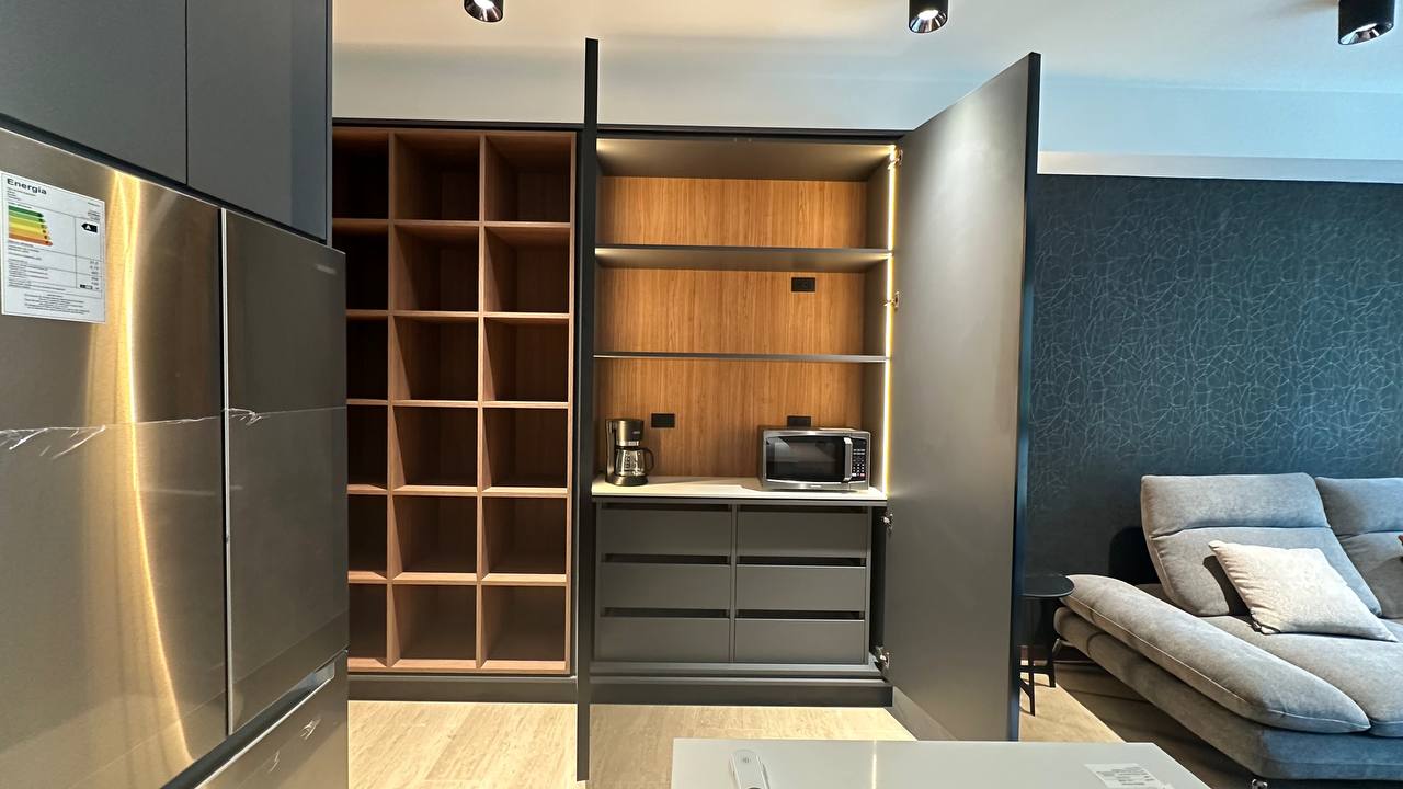 Campo Alegre-Piso1-Sala (4) Apartamento en Venta y Alquiler en Campo Alegre, Caracas – 67m², 1 Habitación, 1 Baño y 2 Puestos de Estacionamiento