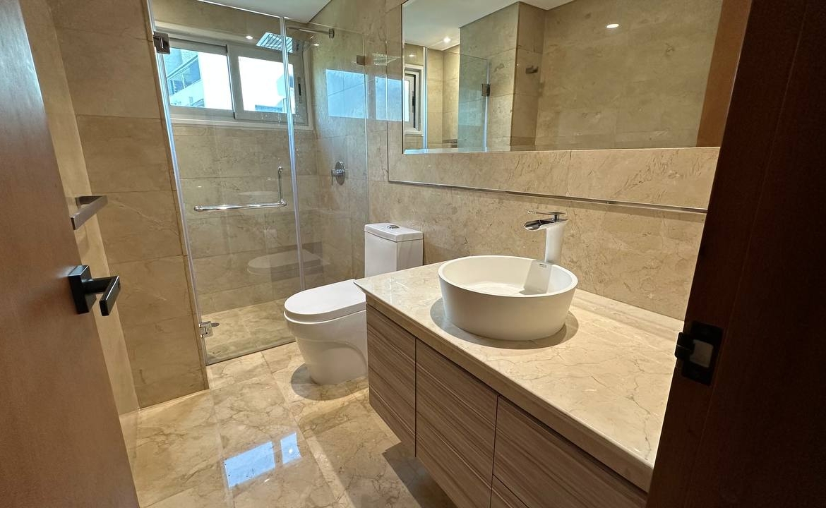 Apartamento en Alquiler en Campo Alegre, Caracas – 90m², 2 Habitaciones, 2 Baños y 2 Puestos de Estacionamiento