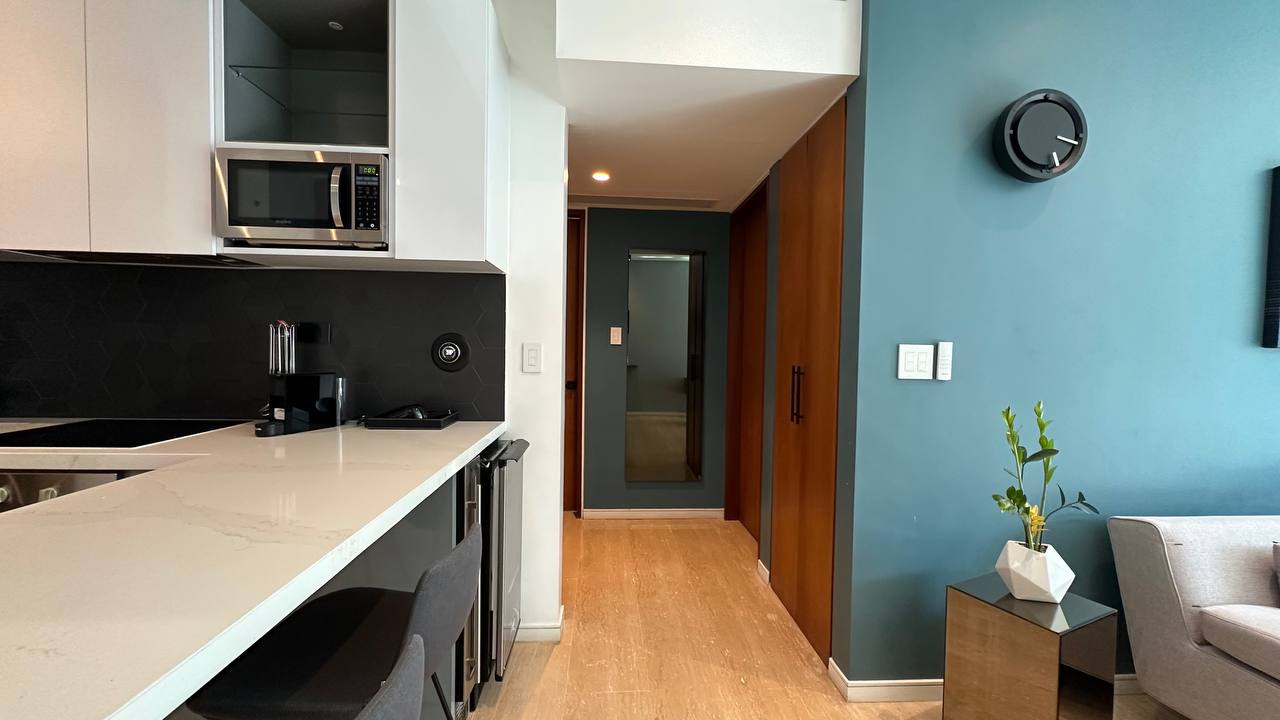 Campo Alegre-Piso9-Cocina2 Apartamento en Alquiler en Campo Alegre, Caracas – 90m², 2 Habitaciones, 2 Baños y 2 Puestos de Estacionamiento