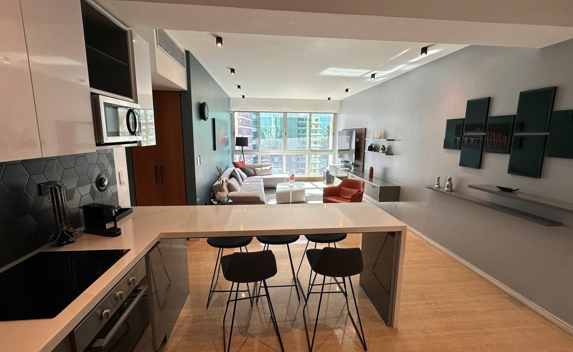 Apartamento en Alquiler en Campo Alegre, Caracas – 90m², 2 Habitaciones, 2 Baños y 2 Puestos de Estacionamiento