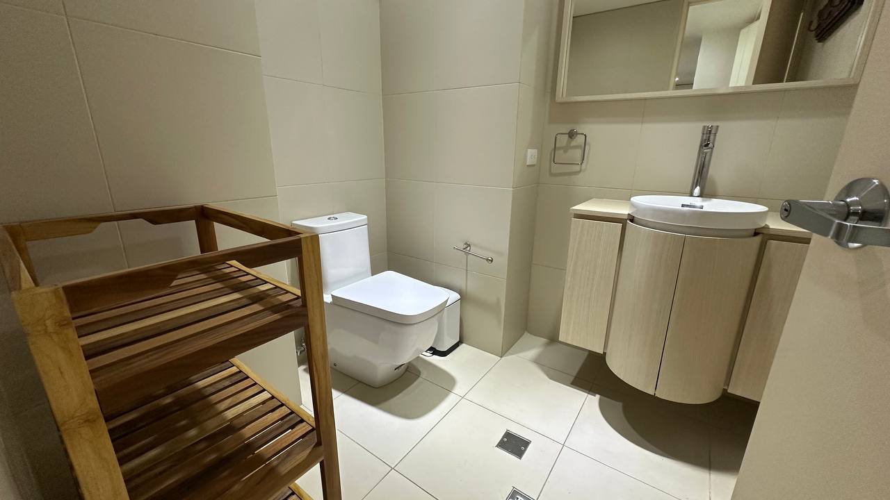 Campo Alegre-Premier11-Baño (2) Apartamento en Alquiler en Campo Alegre, Caracas – 60m², 1 Habitación, 1 Baño y 1 Puesto de Estacionamiento