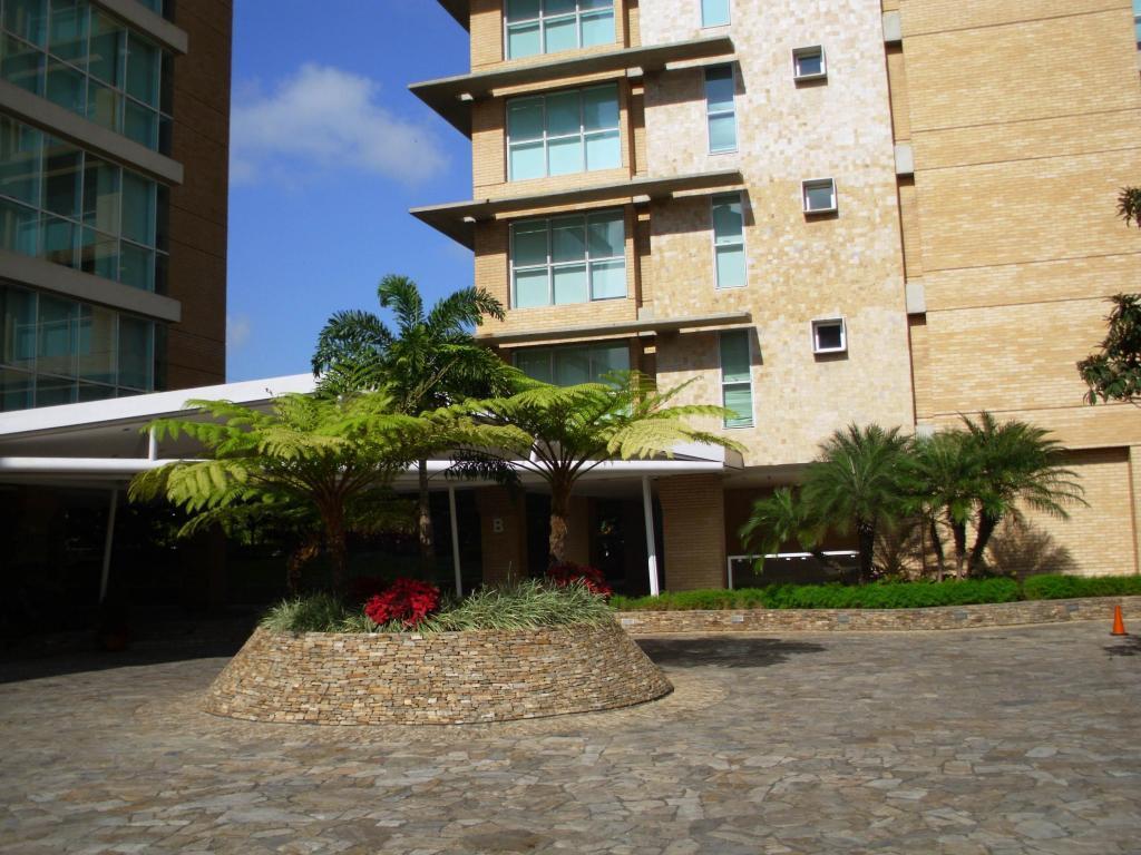 Apartamento en Alquiler en Campo Alegre, Caracas – 60m², 1 Habitación, 1 Baño y 1 Puesto de Estacionamiento