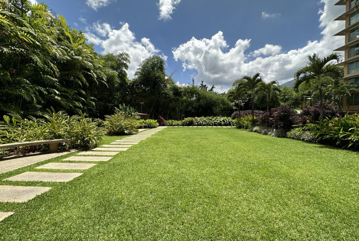Apartamento en Alquiler en Campo Alegre, Caracas – 60m², 1 Habitación, 1 Baño y 1 Puesto de Estacionamiento