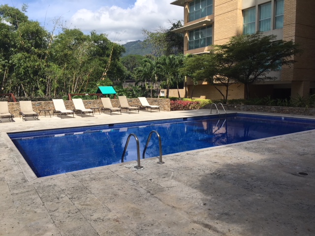 Apartamento en Alquiler en Campo Alegre, Caracas – 60m², 1 Habitación, 1 Baño y 1 Puesto de Estacionamiento