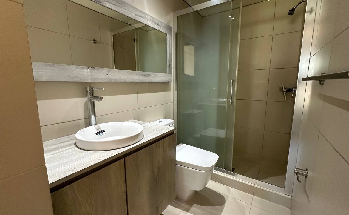 Apartamento en Alquiler en Campo Alegre, Caracas – 60m², 1 Habitación, 1 Baño y 1 Puesto de Estacionamiento
