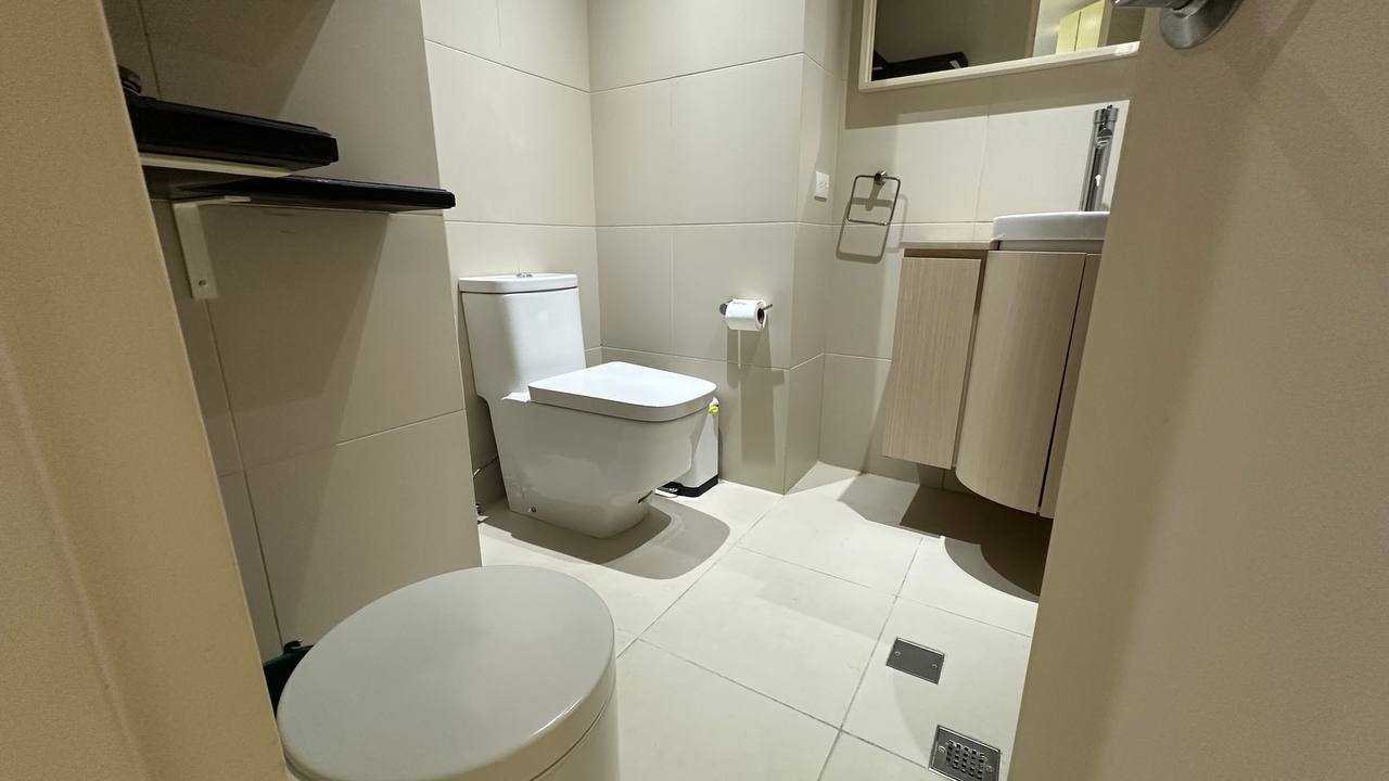 Campo Alegre-Premier12-Baño Apartamento en Alquiler en Campo Alegre, Caracas – 60m², 1 Habitación, 1 Baño y 1 Puesto de Estacionamiento