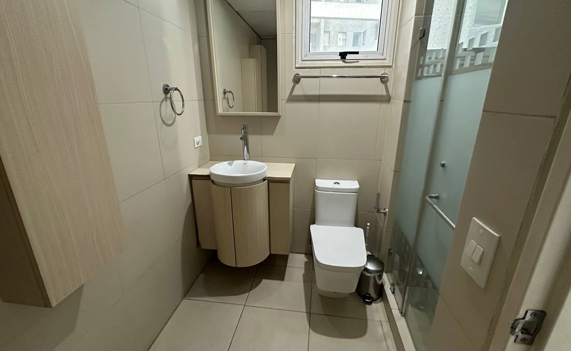 Apartamento en Alquiler en Campo Alegre, Caracas – 92m², 2 Habitaciones, 2 Baños y 2 Puestos de Estacionamiento
