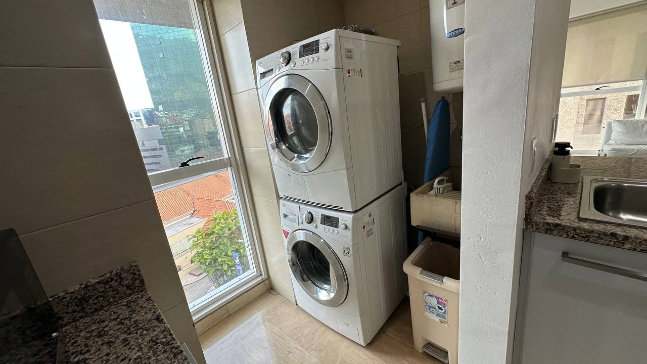 Campo Alegre-Premier6-Lavanderia Apartamento en Alquiler en Campo Alegre, Caracas – 92m², 2 Habitaciones, 2 Baños y 2 Puestos de Estacionamiento