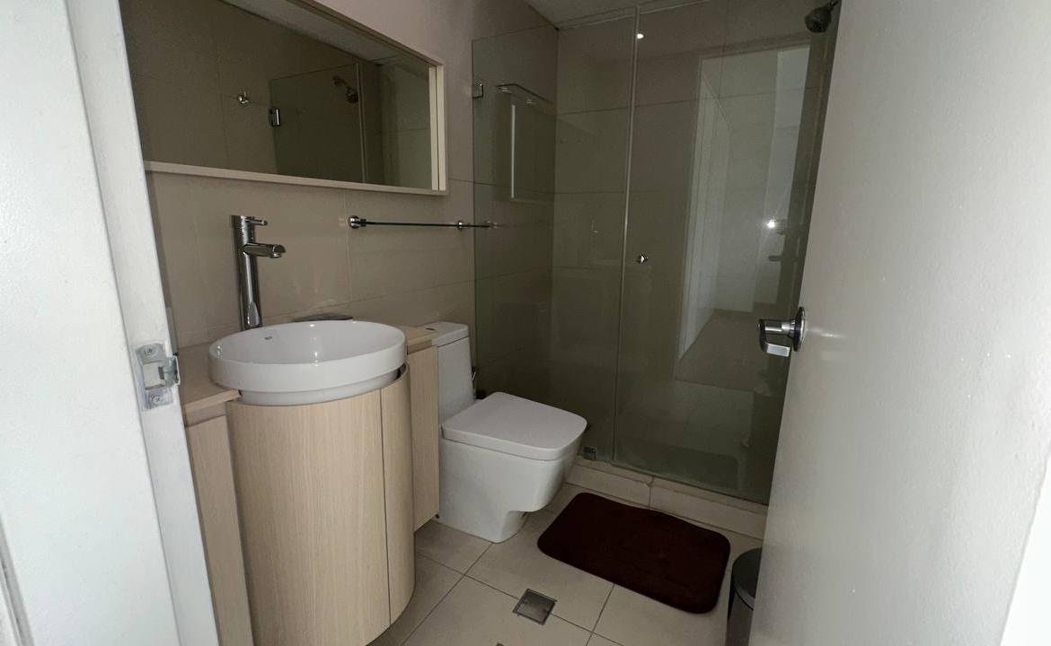 Apartamento en Alquiler en Campo Alegre, Caracas – 92m², 2 Habitaciones, 2 Baños y 2 Puestos de Estacionamiento