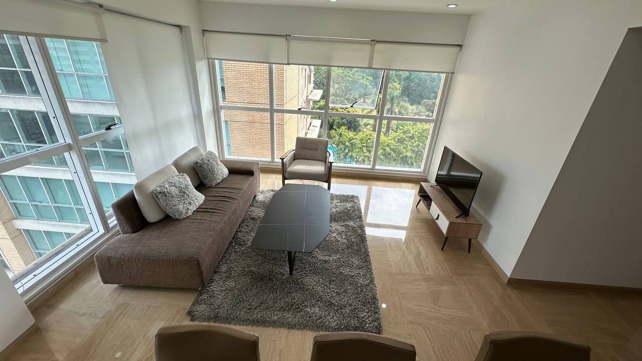 Campo Alegre-TorreB-Sala Apartamento en Alquiler en Campo Alegre, Caracas – 92m², 2 Habitaciones, 2 Baños y 2 Puestos de Estacionamiento