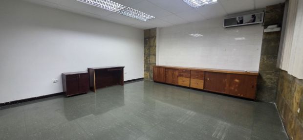 Oficina en Alquiler en Chacao, Caracas – 42m² y Estacionamiento Público