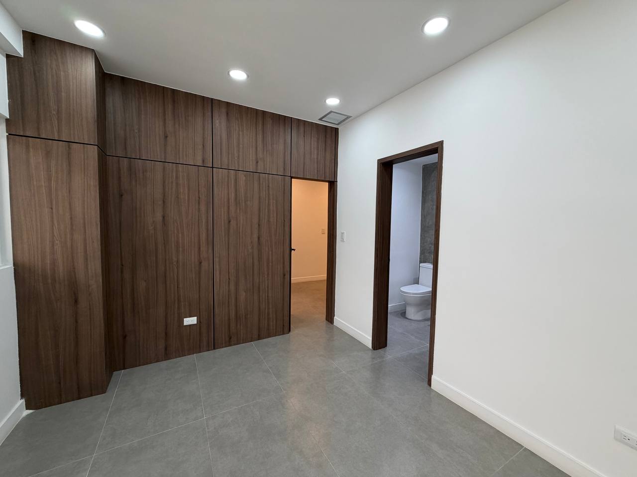 Colinas de Bello Monte-Casa-Dormitorio Casa Comercial en Venta en Colinas de Bello Monte, Caracas – 1.054m², 17 Baños y 3 Puestos de Estacionamiento