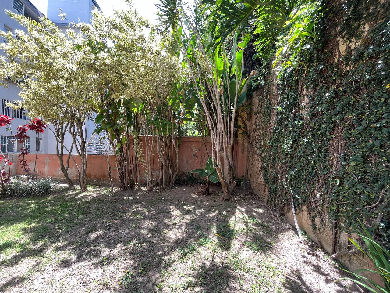 Cumbres de Curumo-Areas (4) Apartamento en Venta en Cumbres de Curumo, Caracas – 370m², 3 Habitaciones + Servicio, 3 Baños y 3 Puestos de Estacionamiento
