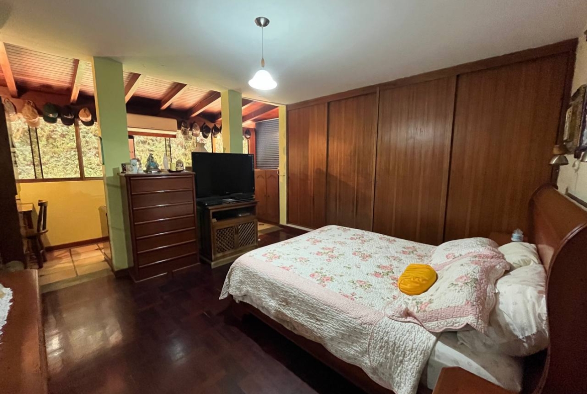 Apartamento en Venta en Cumbres de Curumo, Caracas – 370m², 3 Habitaciones + Servicio, 3 Baños y 3 Puestos de Estacionamiento