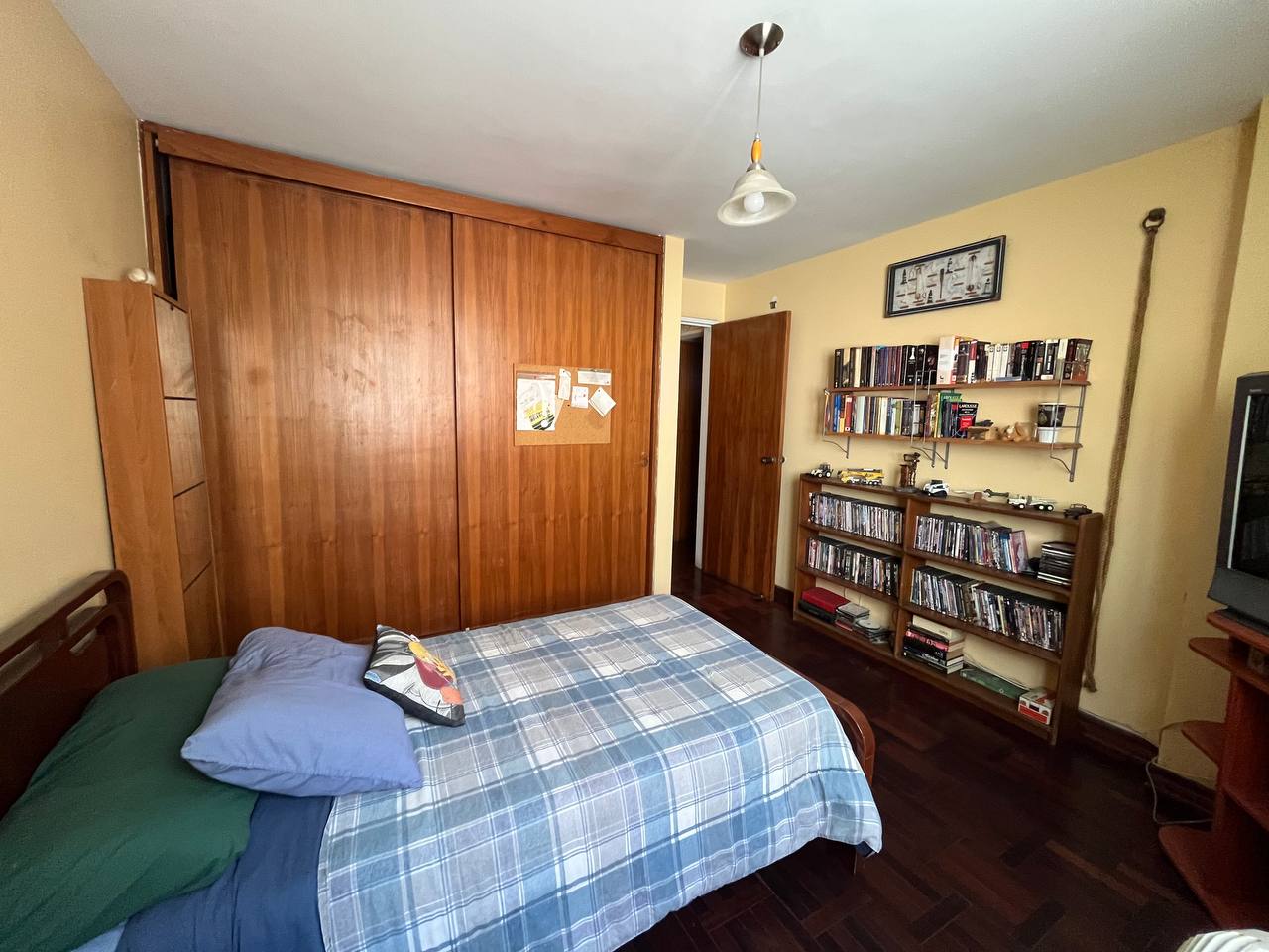 Cumbres de Curumo-Dormitorio (3) Apartamento en Venta en Cumbres de Curumo, Caracas – 370m², 3 Habitaciones + Servicio, 3 Baños y 3 Puestos de Estacionamiento