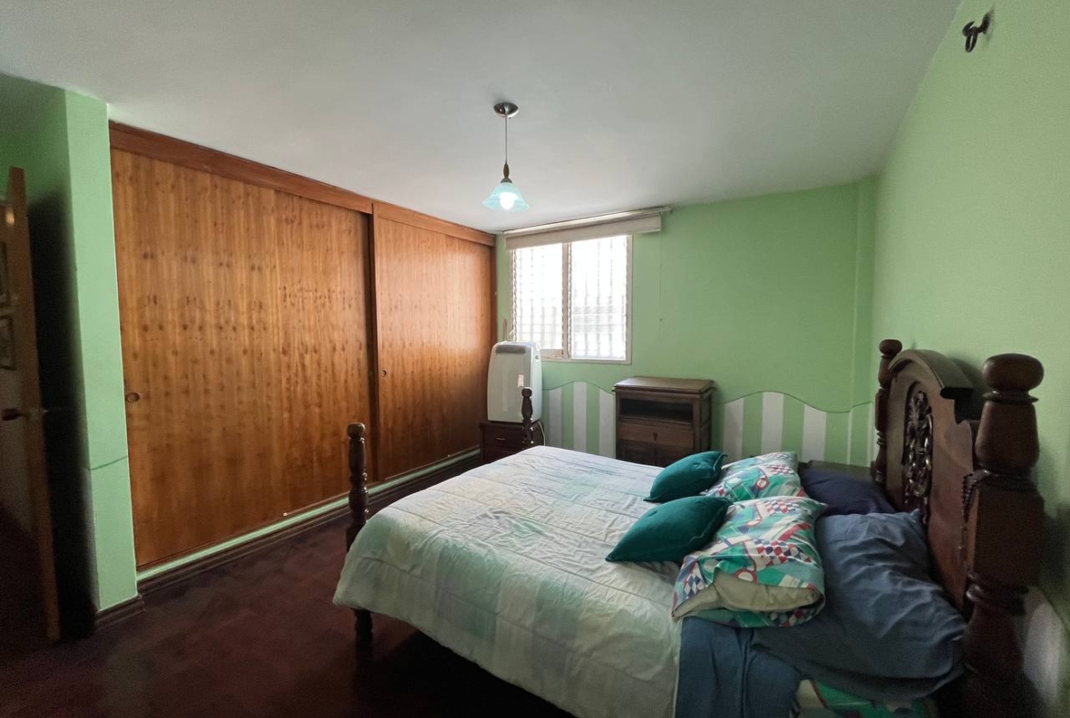 Apartamento en Venta en Cumbres de Curumo, Caracas – 370m², 3 Habitaciones + Servicio, 3 Baños y 3 Puestos de Estacionamiento